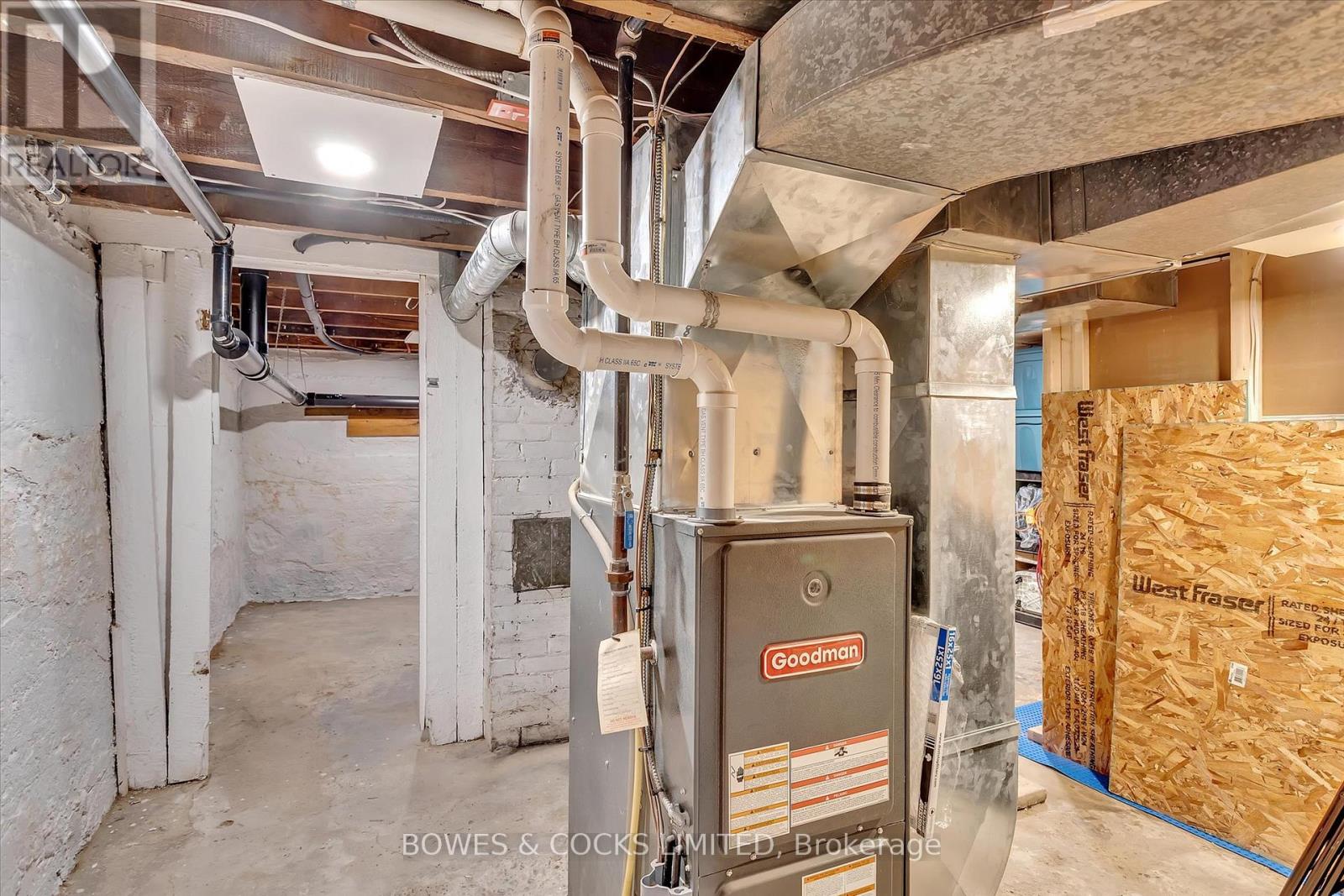 121 Durham Street W, Kawartha Lakes (Lindsay), Ontario  K9V 2R3 - Photo 37 - X12399913