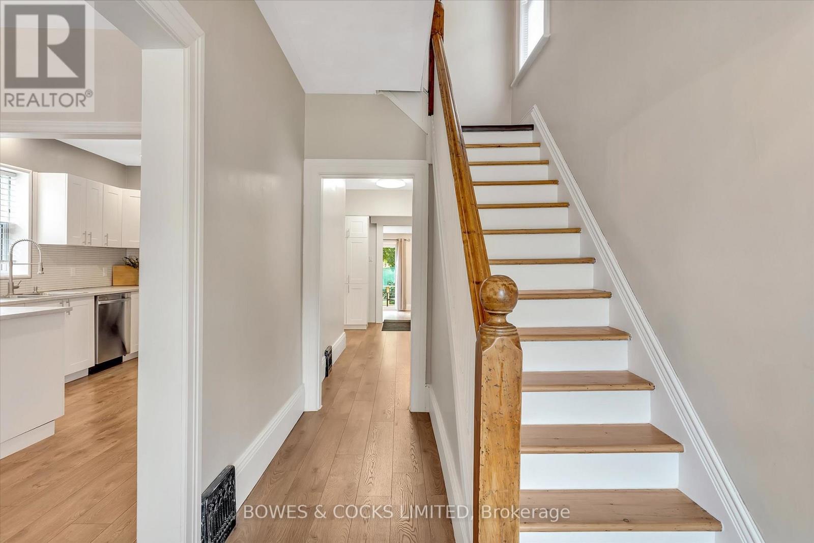 121 Durham Street W, Kawartha Lakes (Lindsay), Ontario  K9V 2R3 - Photo 6 - X12399913