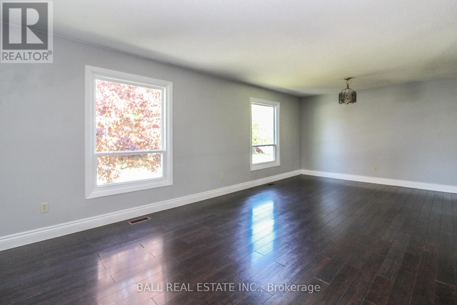 885 Stewart Drive, Peterborough (Ashburnham Ward 4), Ontario  K9J 7R3 - Photo 2 - X12400024