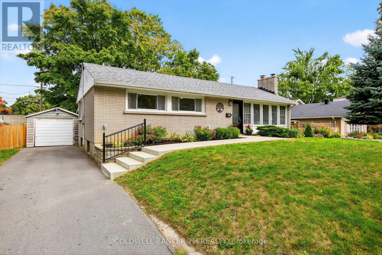 1446 Westbrook Drive, Peterborough (Monaghan Ward 2), Ontario  K9J 6R4 - Photo 3 - X12400032