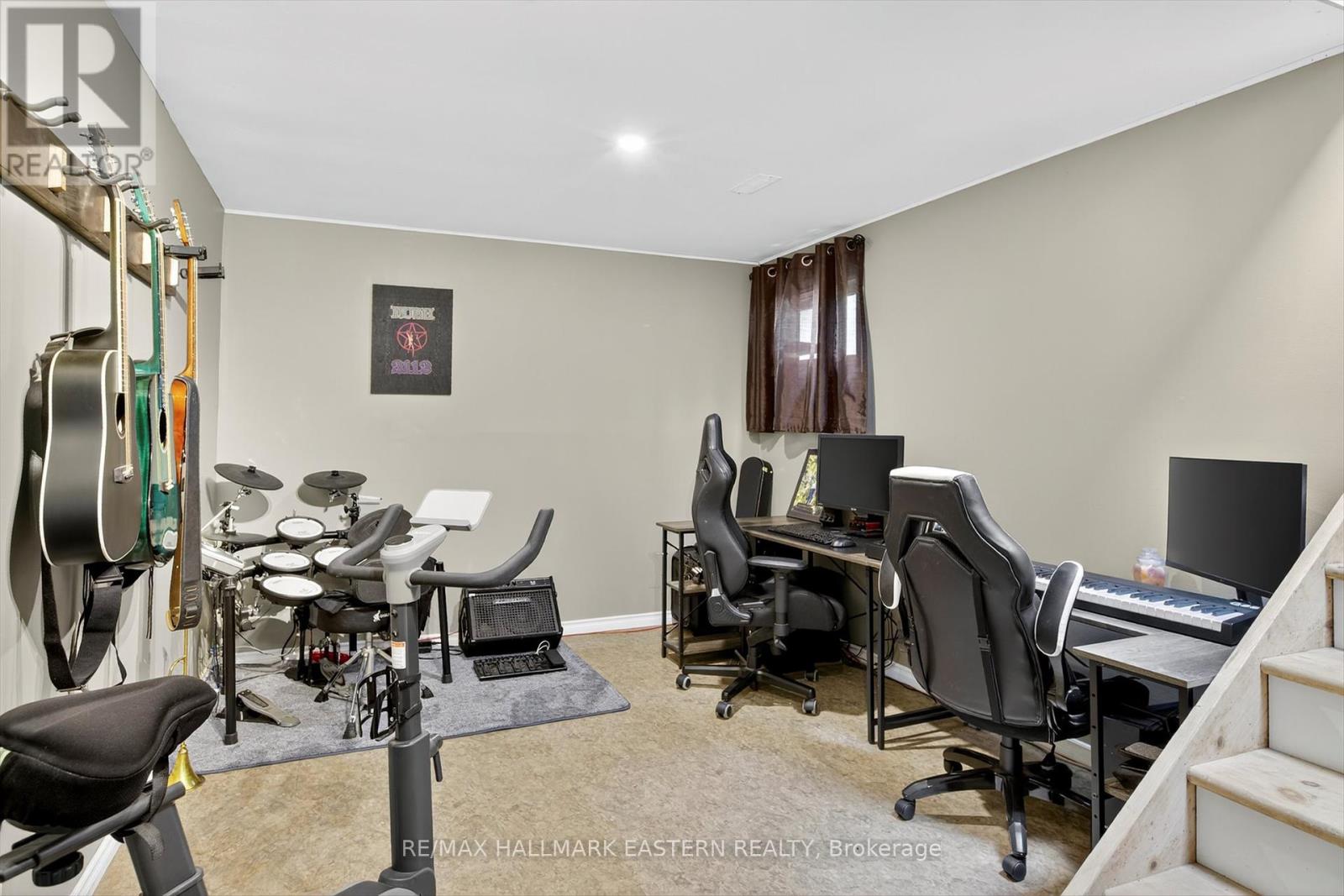 41 Parkview Drive, Peterborough (Northcrest Ward 5), Ontario  K9H 5M5 - Photo 21 - X12400161