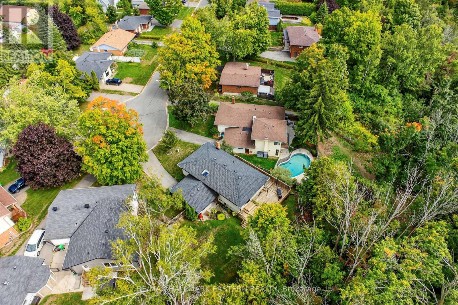 41 Parkview Drive, Peterborough (Northcrest Ward 5), Ontario  K9H 5M5 - Photo 42 - X12400161