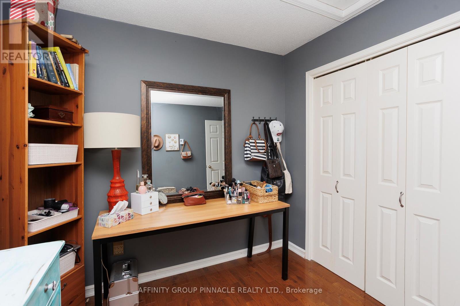 28 Karen Drive, Kawartha Lakes (Lindsay), Ontario  K9V 5V6 - Photo 27 - X12400313