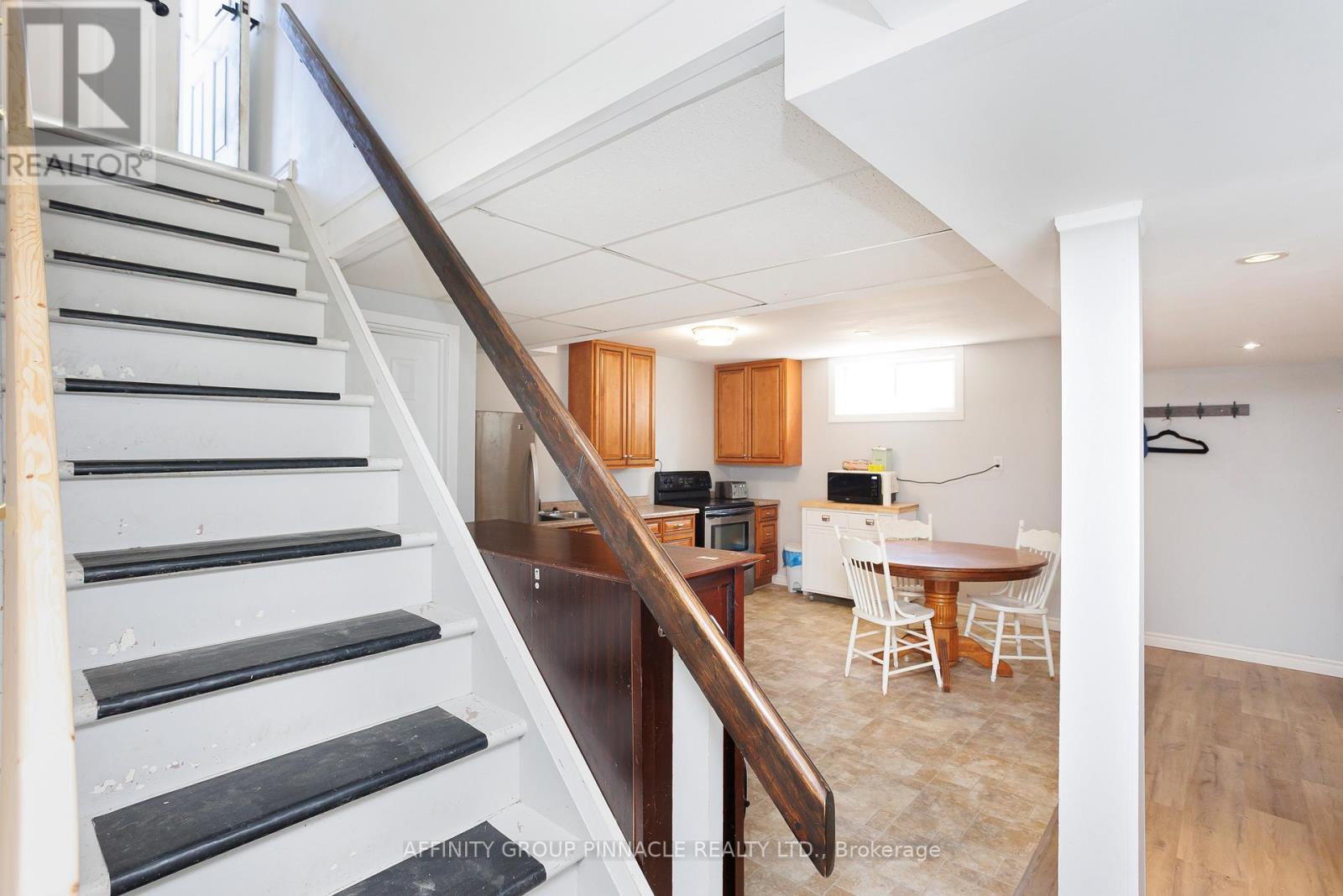 28 Karen Drive, Kawartha Lakes (Lindsay), Ontario  K9V 5V6 - Photo 38 - X12400313