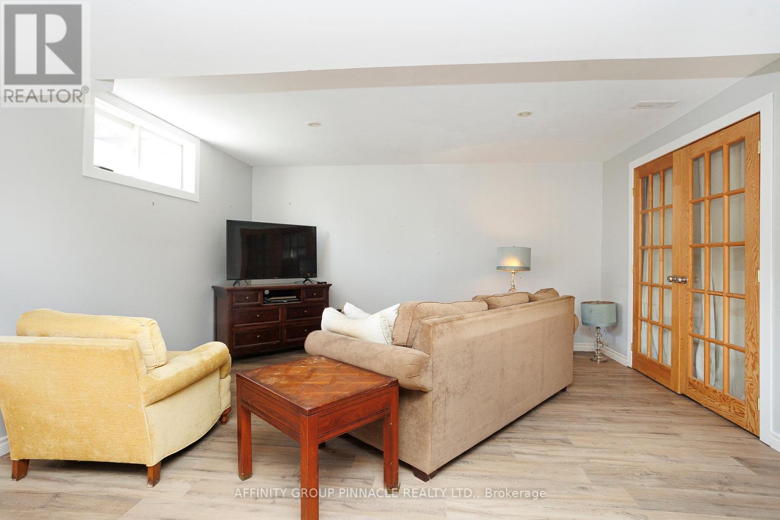 28 Karen Drive, Kawartha Lakes (Lindsay), Ontario  K9V 5V6 - Photo 42 - X12400313