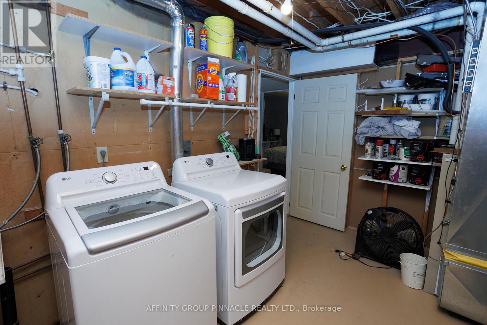 28 Karen Drive, Kawartha Lakes (Lindsay), Ontario  K9V 5V6 - Photo 44 - X12400313
