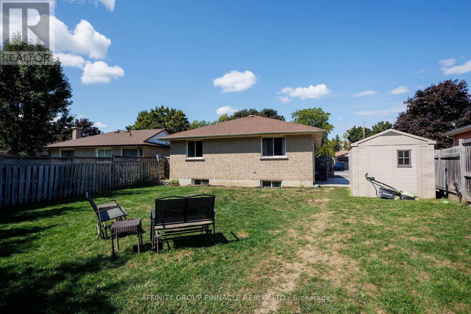 28 Karen Drive, Kawartha Lakes (Lindsay), Ontario  K9V 5V6 - Photo 48 - X12400313