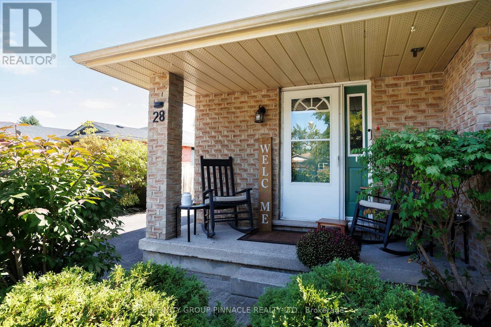 28 Karen Drive, Kawartha Lakes (Lindsay), Ontario  K9V 5V6 - Photo 5 - X12400313
