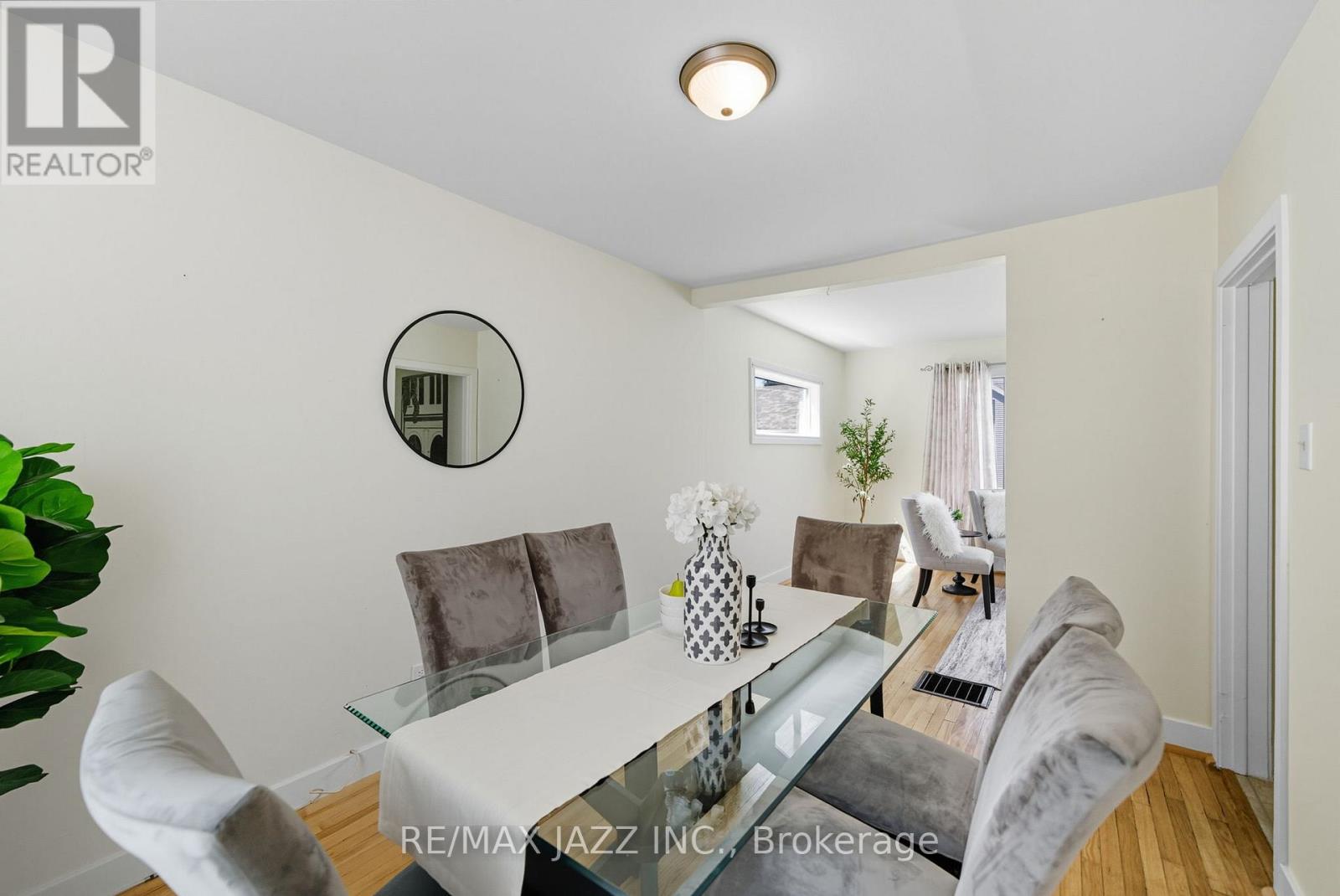 45 Kent Street E, Kawartha Lakes (Lindsay), Ontario  K9V 2C4 - Photo 15 - X12400463