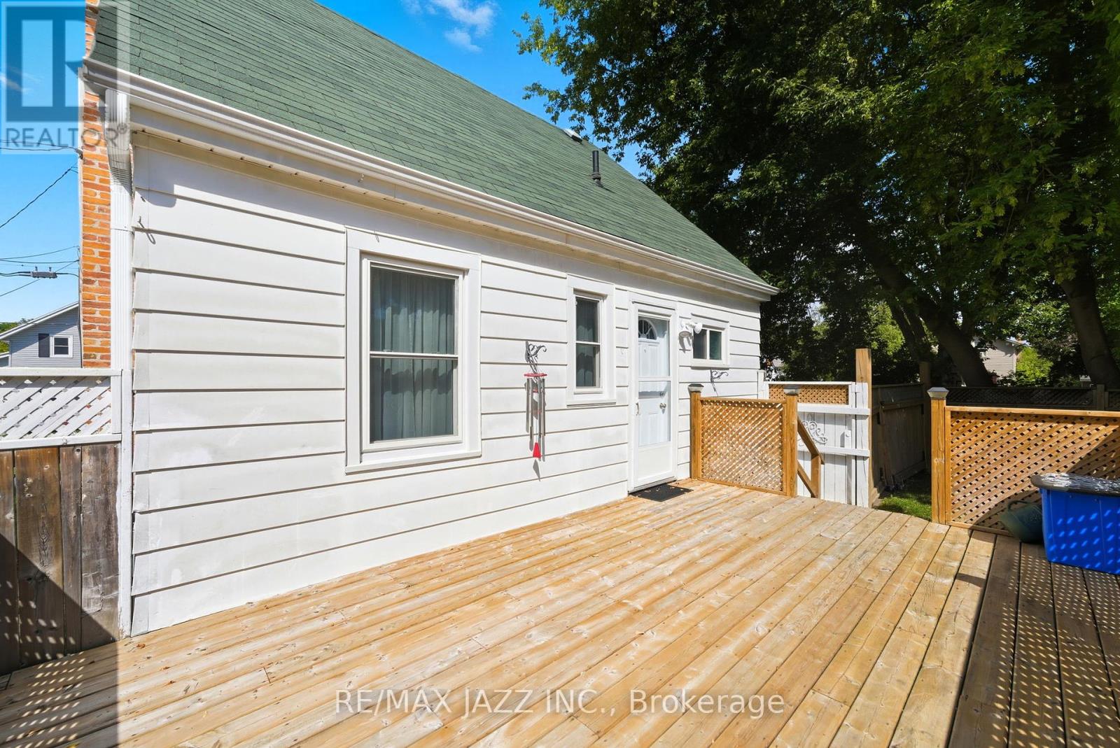 45 Kent Street E, Kawartha Lakes (Lindsay), Ontario  K9V 2C4 - Photo 27 - X12400463