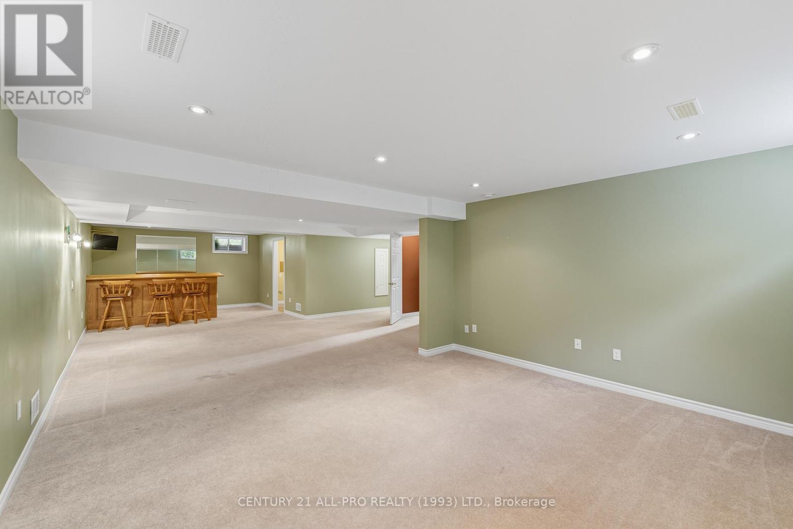 10 Ellis Crescent, Kawartha Lakes (Lindsay), Ontario  K9V 3Y9 - Photo 22 - X12400532