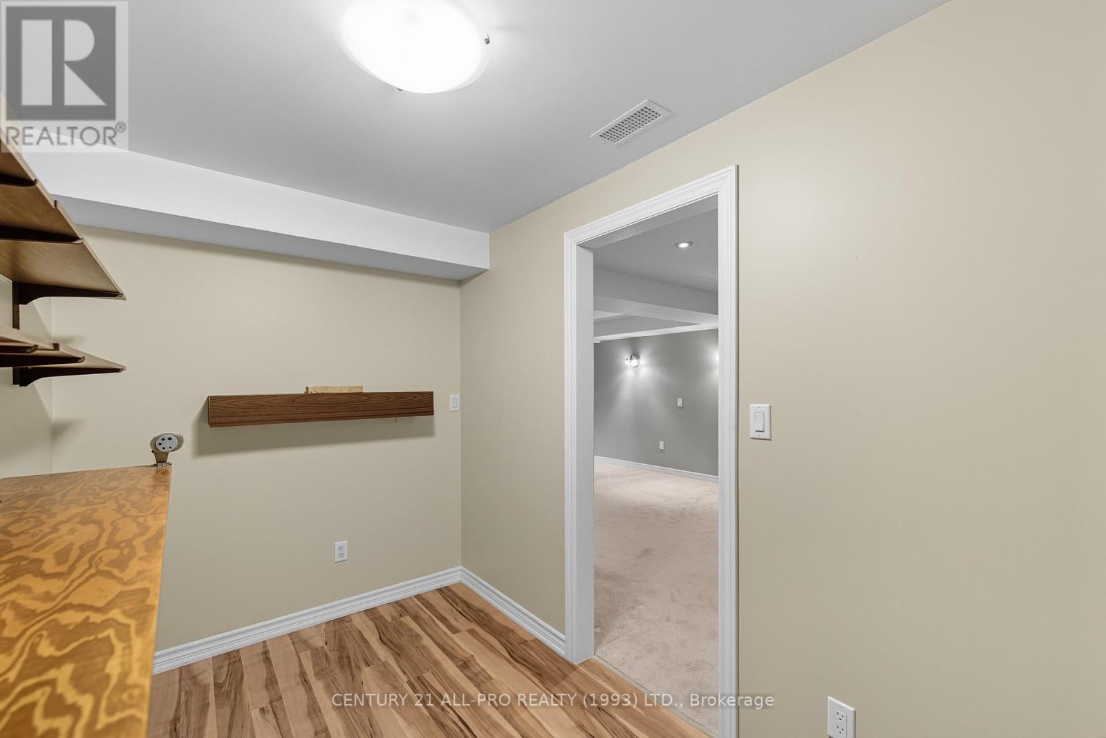 10 Ellis Crescent, Kawartha Lakes (Lindsay), Ontario  K9V 3Y9 - Photo 27 - X12400532