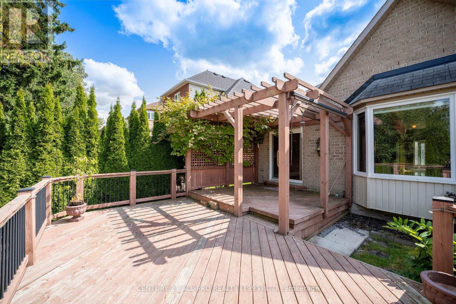 10 Ellis Crescent, Kawartha Lakes (Lindsay), Ontario  K9V 3Y9 - Photo 33 - X12400532