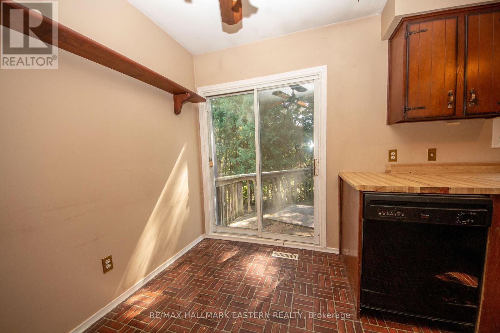 3025 Lockhart Road, Clarington (Newcastle), Ontario  L1B 1L9 - Photo 3 - E12401342