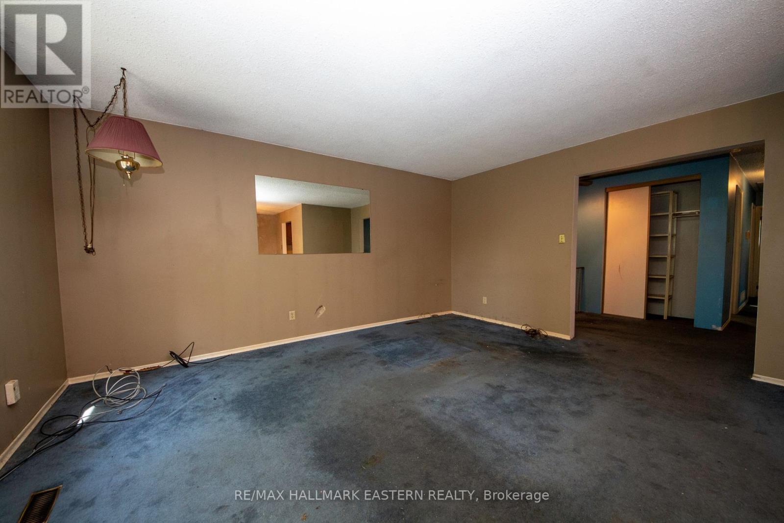 3025 Lockhart Road, Clarington (Newcastle), Ontario  L1B 1L9 - Photo 7 - E12401342