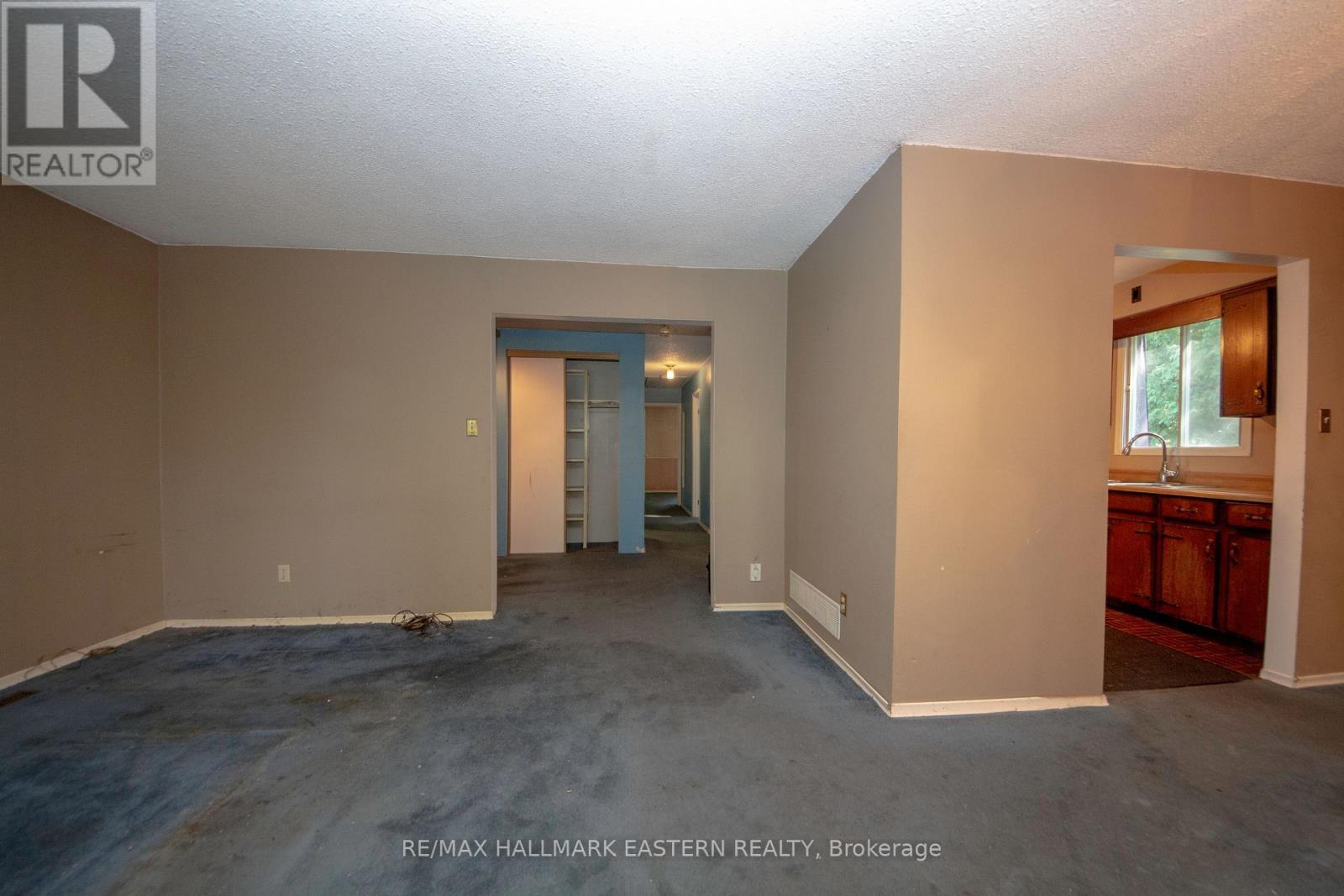 3025 Lockhart Road, Clarington (Newcastle), Ontario  L1B 1L9 - Photo 9 - E12401342