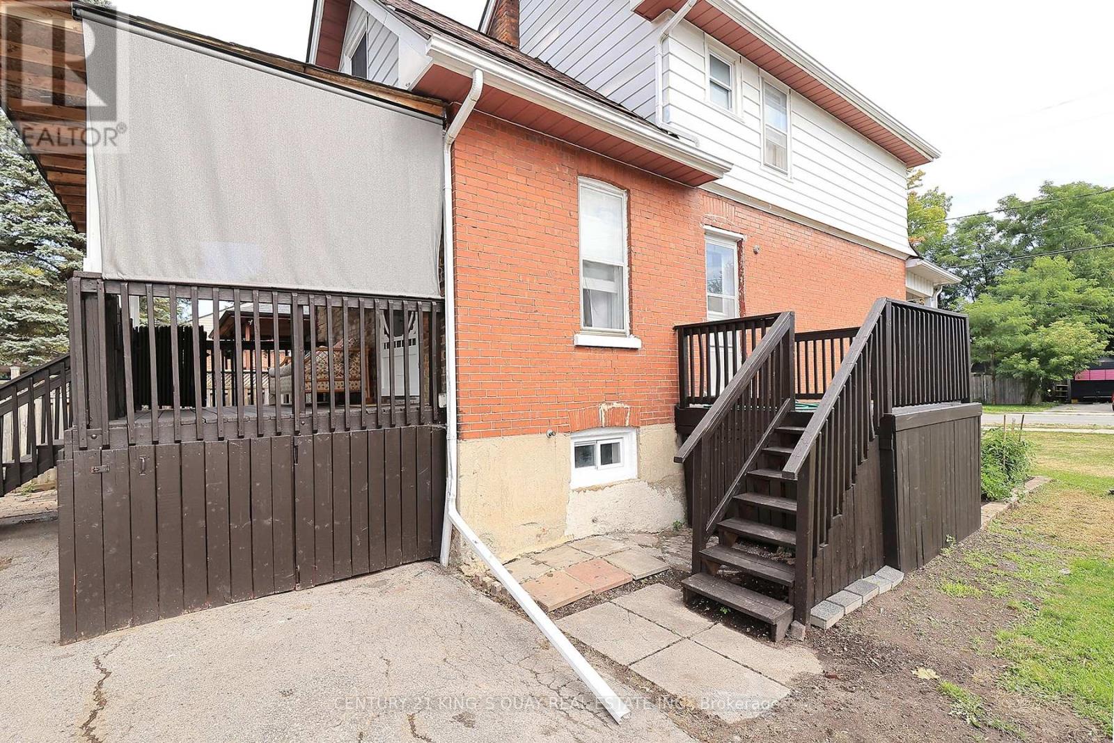 51 Albert Street S, Kawartha Lakes (Lindsay), Ontario  K9V 3G9 - Photo 10 - X12401302