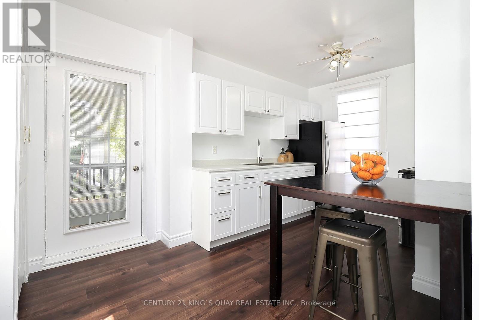 51 Albert Street S, Kawartha Lakes (Lindsay), Ontario  K9V 3G9 - Photo 18 - X12401302