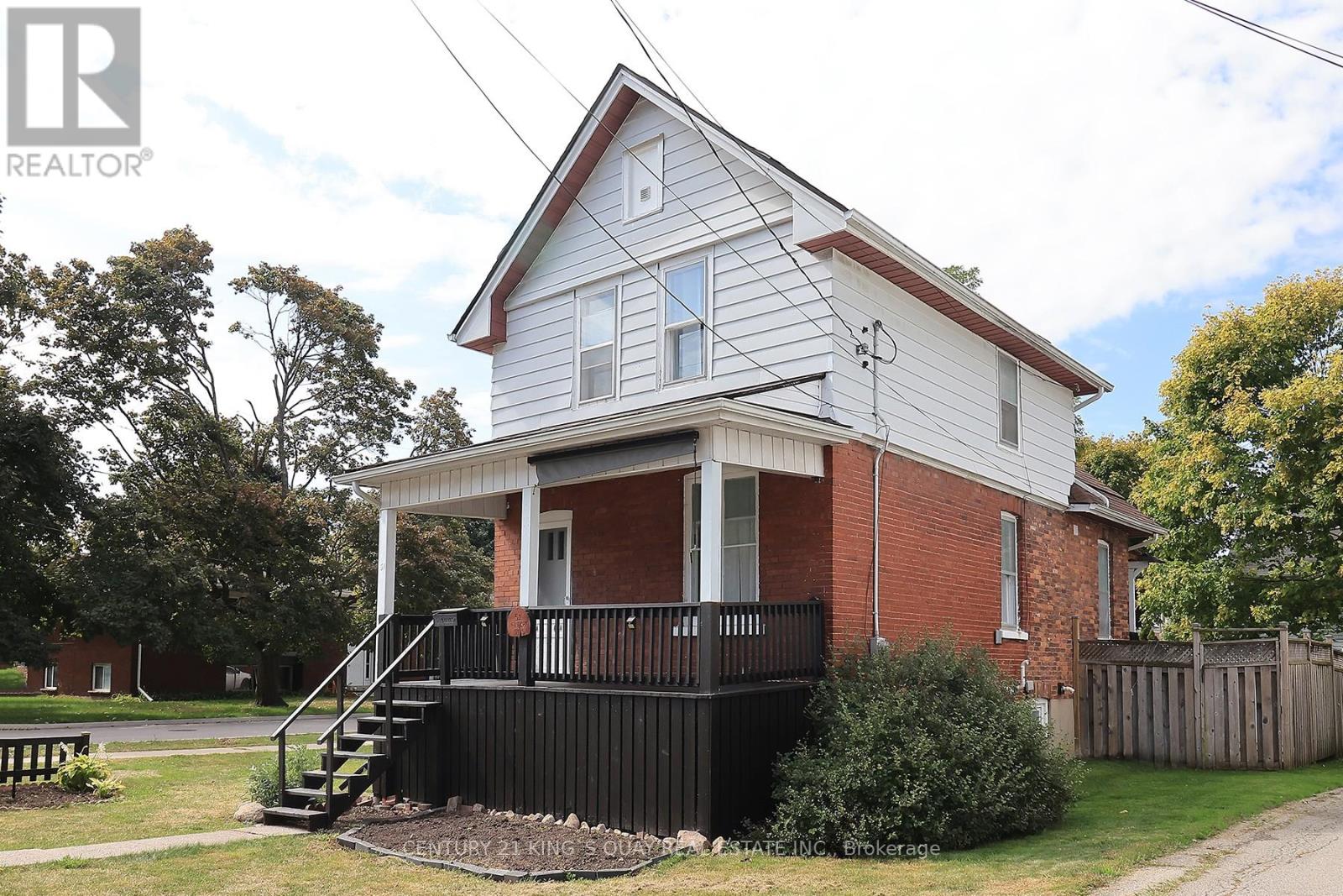 51 Albert Street S, Kawartha Lakes (Lindsay), Ontario  K9V 3G9 - Photo 2 - X12401302