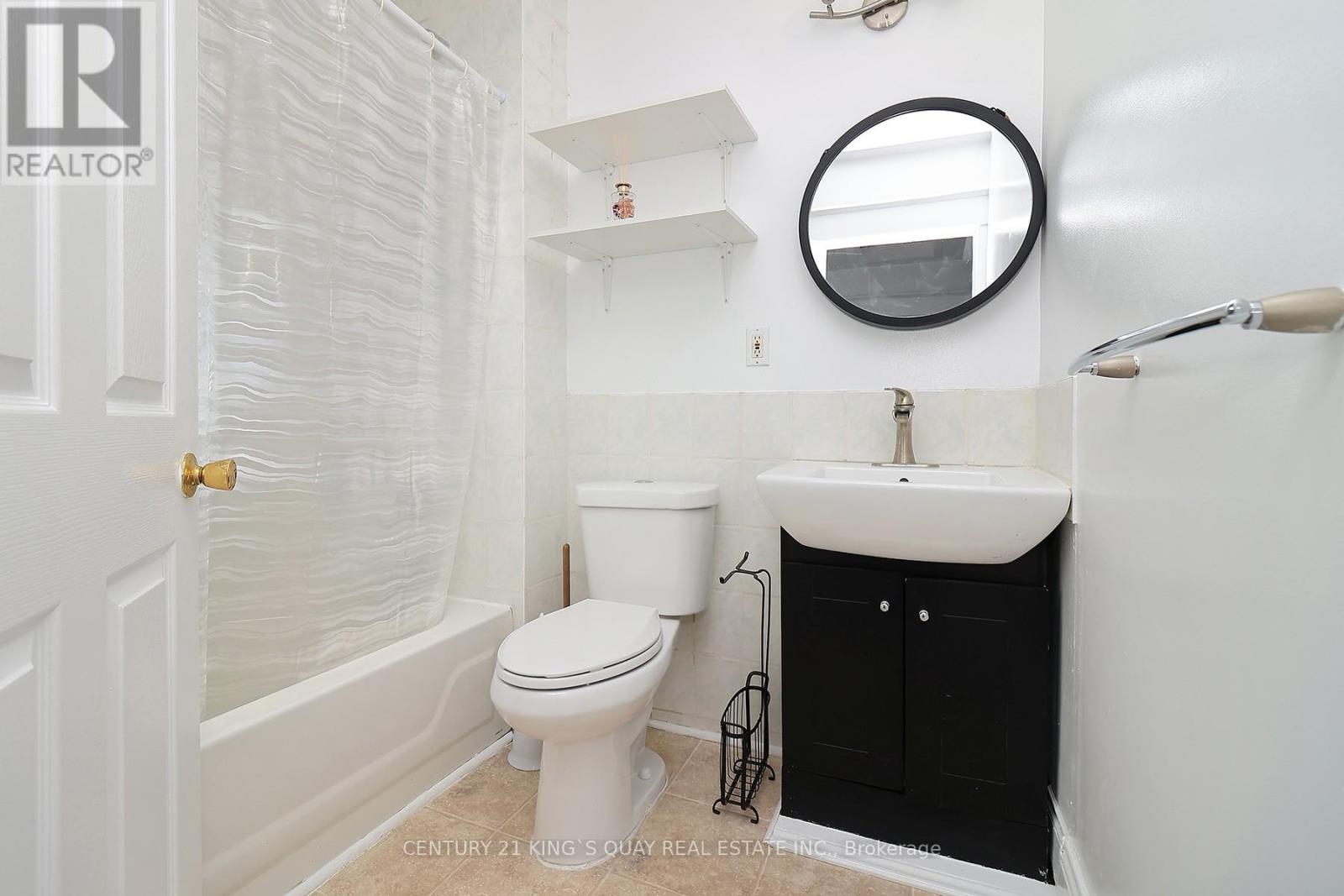 51 Albert Street S, Kawartha Lakes (Lindsay), Ontario  K9V 3G9 - Photo 39 - X12401302