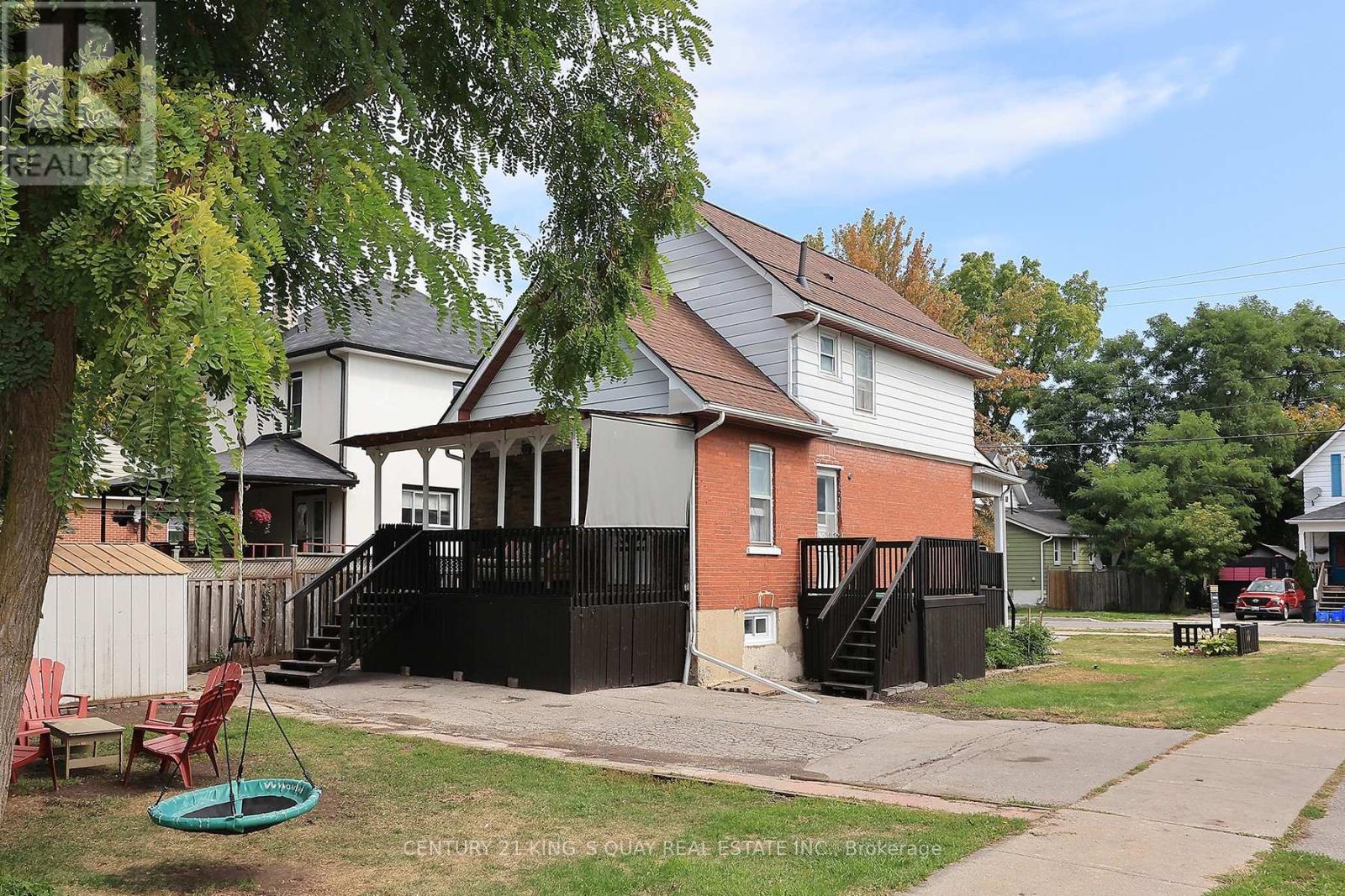 51 Albert Street S, Kawartha Lakes (Lindsay), Ontario  K9V 3G9 - Photo 6 - X12401302