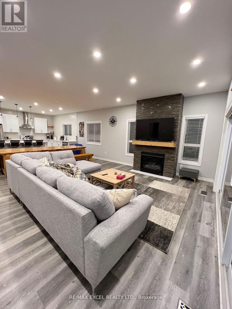 205 Snug Harbour Road, Kawartha Lakes (Lindsay), Ontario  K9V 4R6 - Photo 6 - X12401463