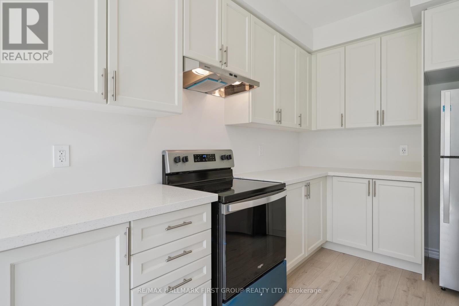 46 Hickey Lane, Kawartha Lakes (Lindsay), Ontario  K9V 5V5 - Photo 18 - X12401505