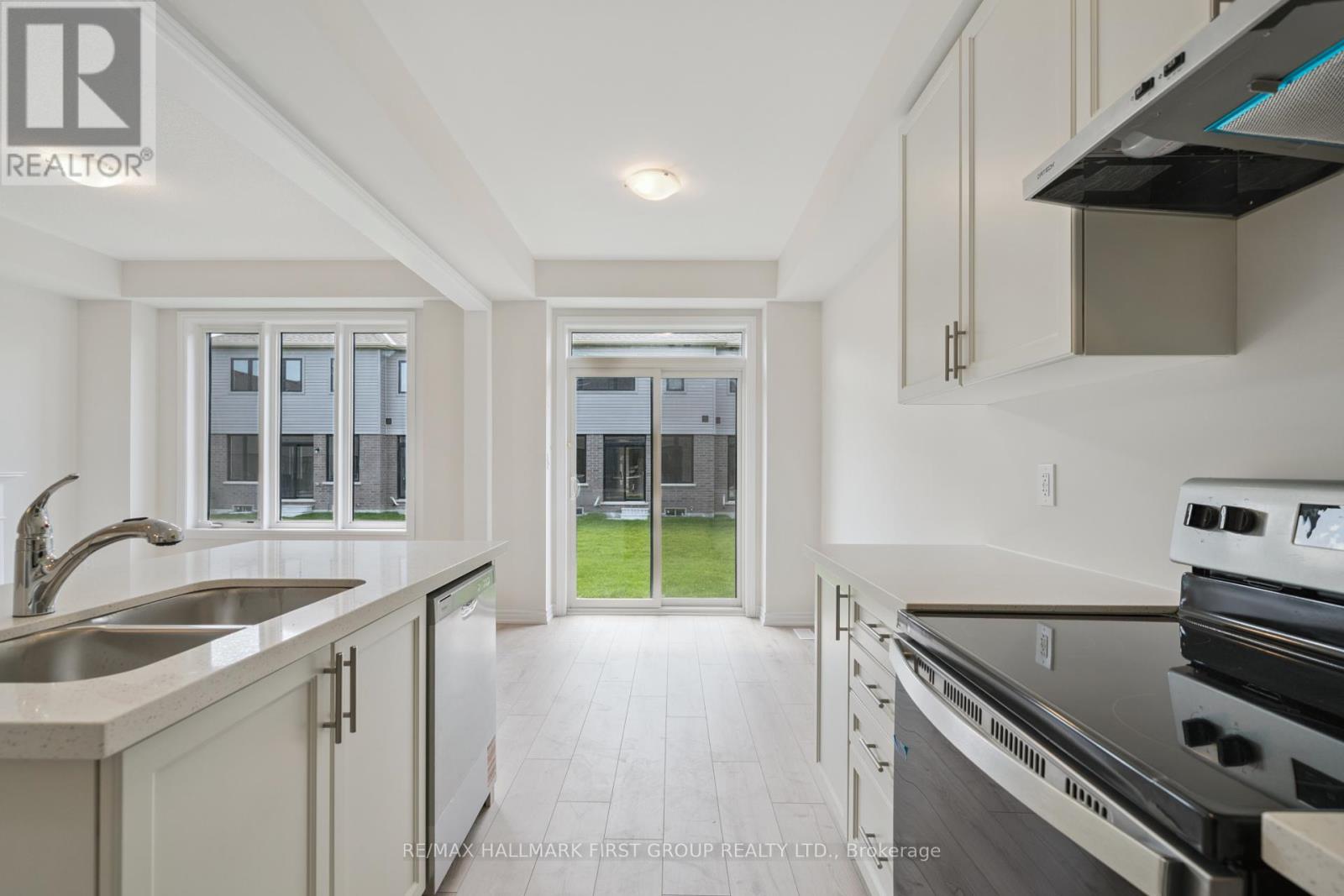 46 Hickey Lane, Kawartha Lakes (Lindsay), Ontario  K9V 5V5 - Photo 19 - X12401505