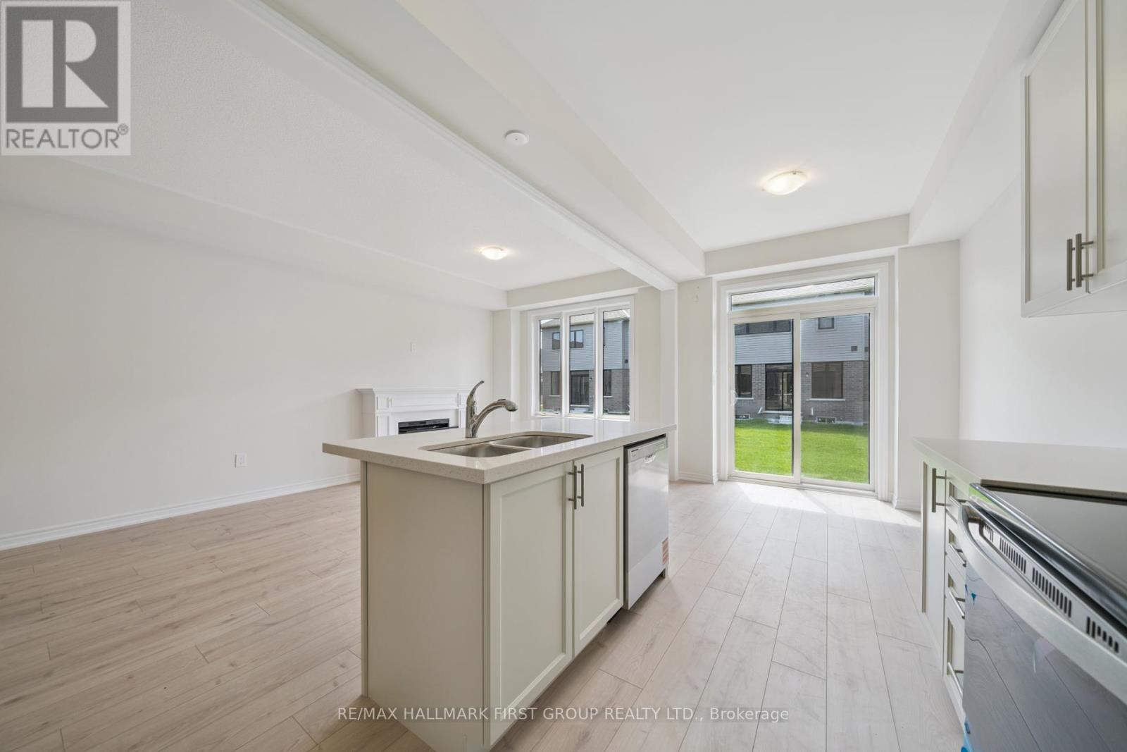 46 Hickey Lane, Kawartha Lakes (Lindsay), Ontario  K9V 5V5 - Photo 20 - X12401505
