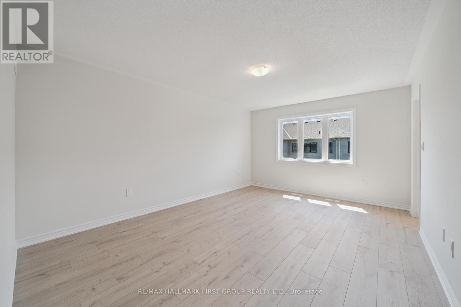 46 Hickey Lane, Kawartha Lakes (Lindsay), Ontario  K9V 5V5 - Photo 24 - X12401505