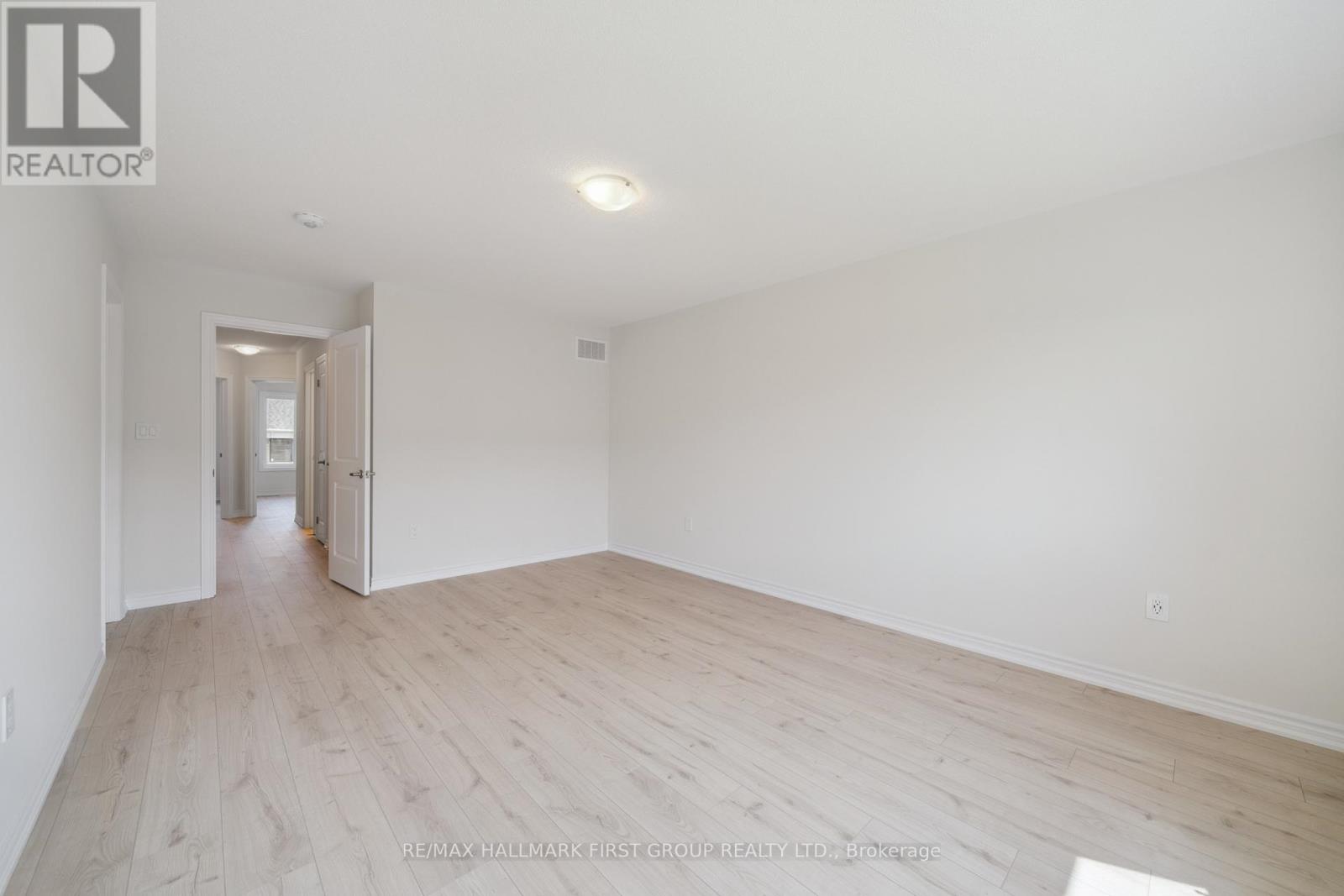46 Hickey Lane, Kawartha Lakes (Lindsay), Ontario  K9V 5V5 - Photo 27 - X12401505