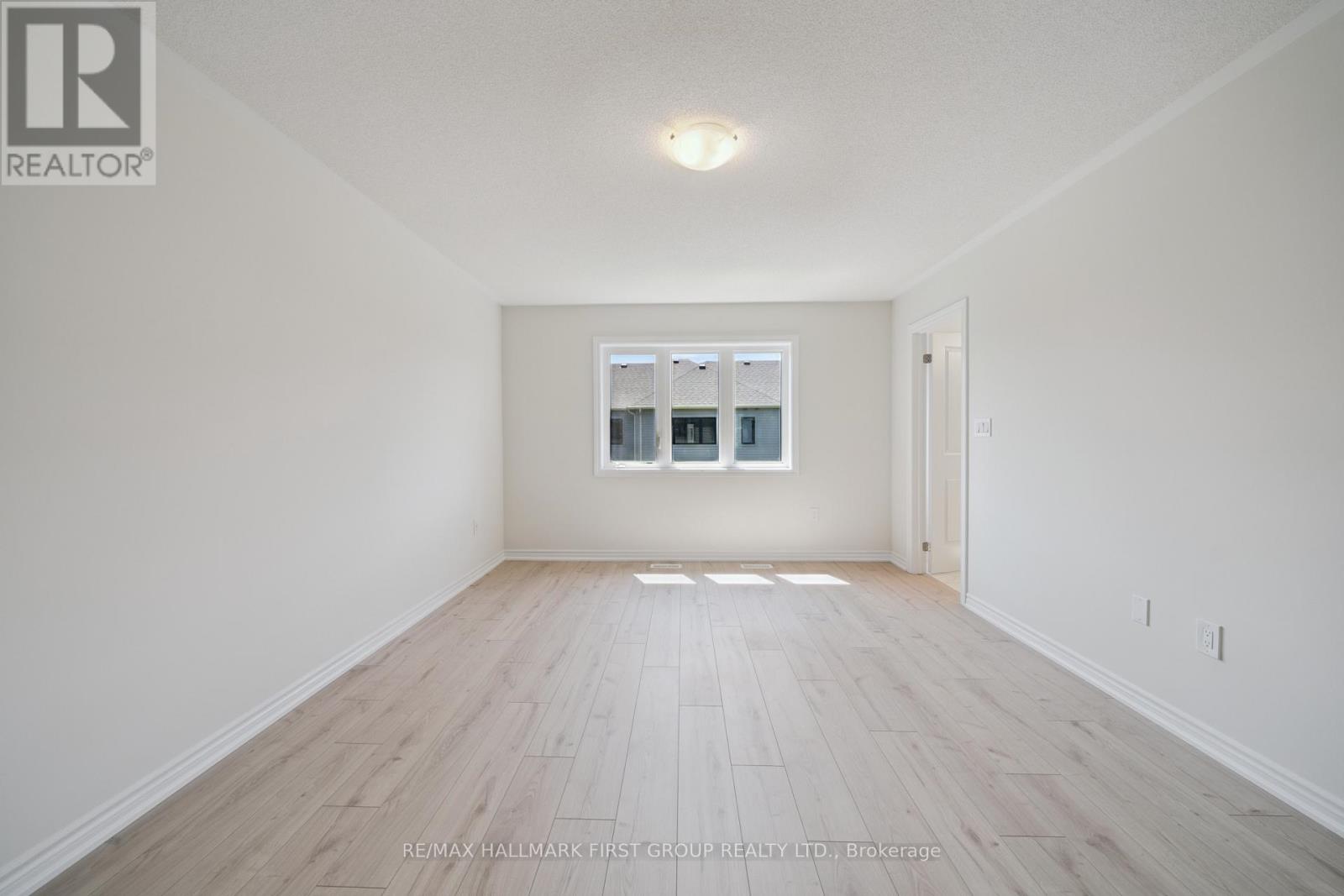 46 Hickey Lane, Kawartha Lakes (Lindsay), Ontario  K9V 5V5 - Photo 28 - X12401505