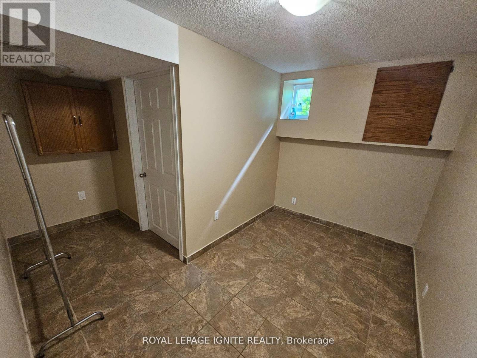 253 Woodland Drive N, Selwyn, Ontario  K9L 1P2 - Photo 18 - X12401598