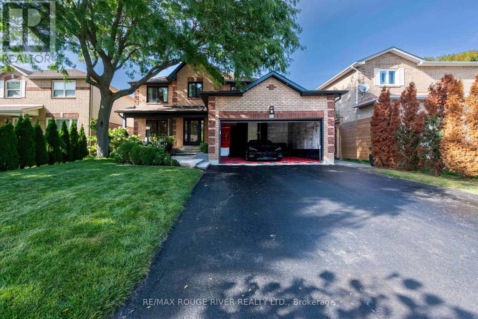 37 Doncaster Crescent, Clarington (Newcastle), Ontario  L1B 1E7 - Photo 1 - E12401823