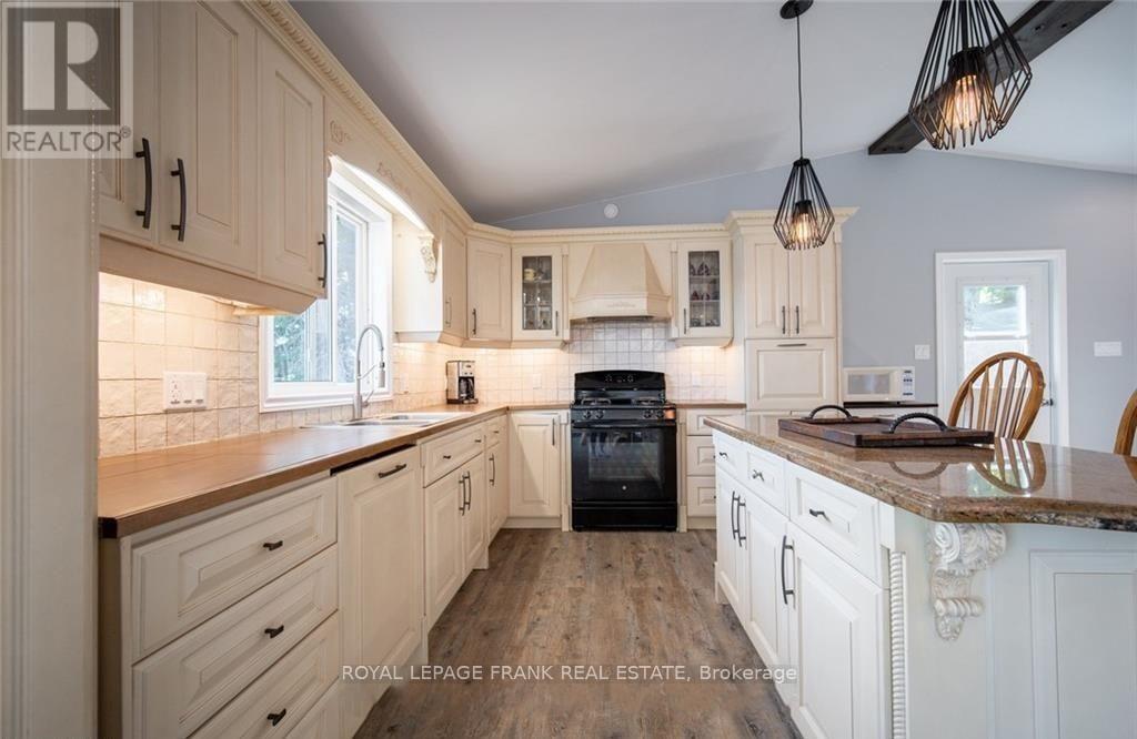 1758 Papineau Lake Road, Hastings Highlands (Wicklow Ward), Ontario  K0L 2R0 - Photo 4 - X12401865
