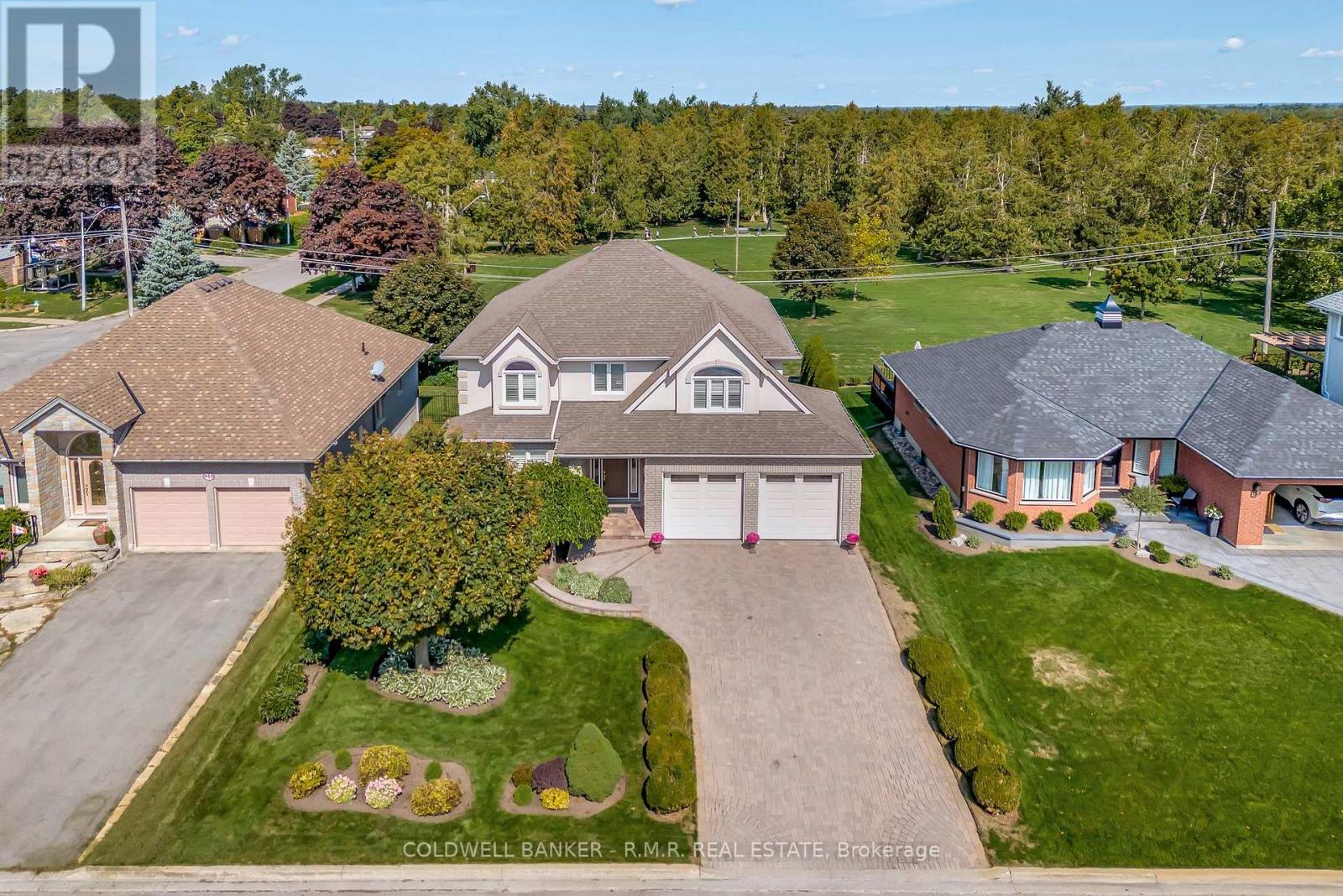 33 Lindway Place, Kawartha Lakes (Lindsay), Ontario  K9V 5S9 - Photo 4 - X12402101