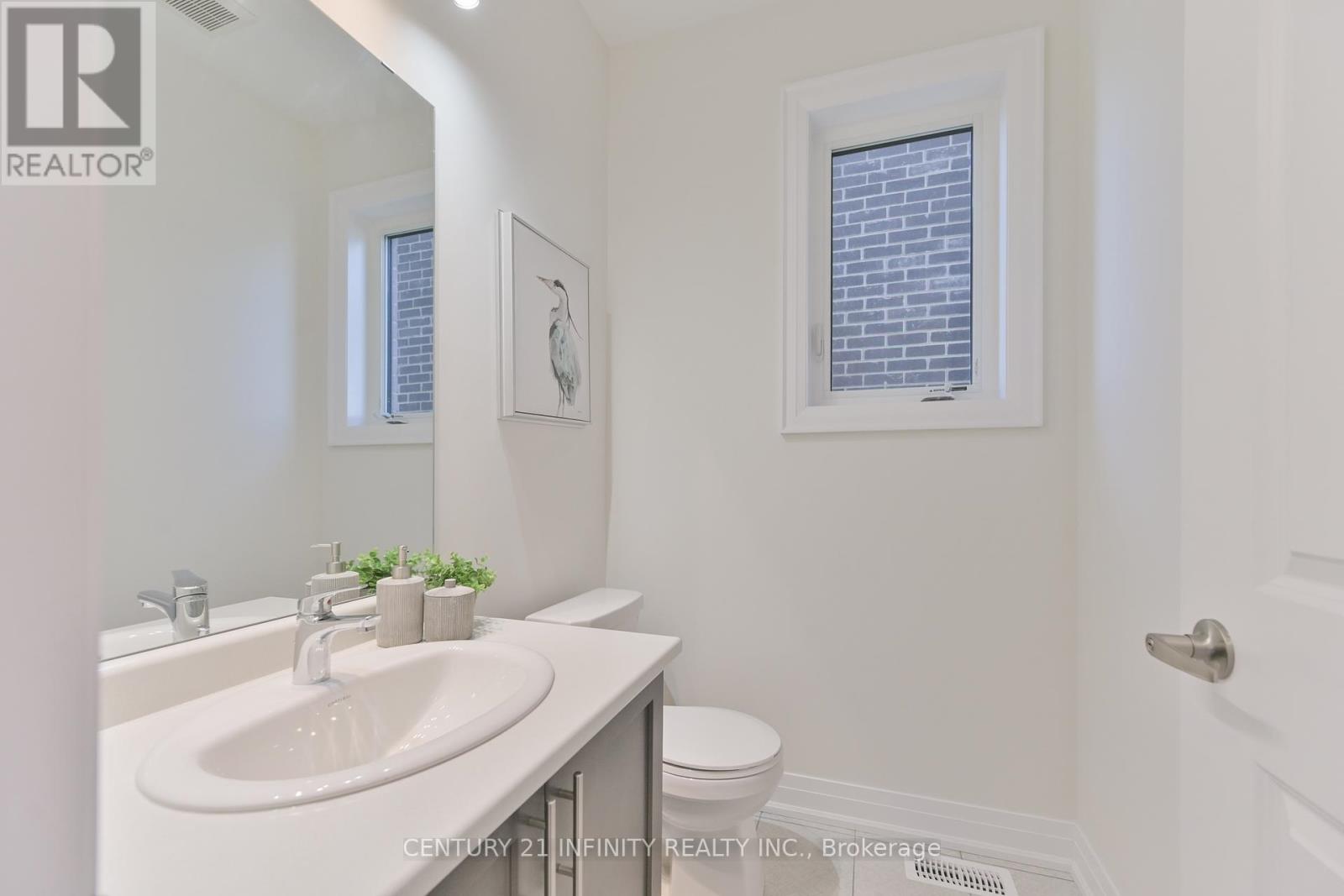 10 Hoad Street, Clarington (Newcastle), Ontario  L1B 0W1 - Photo 15 - E12402413