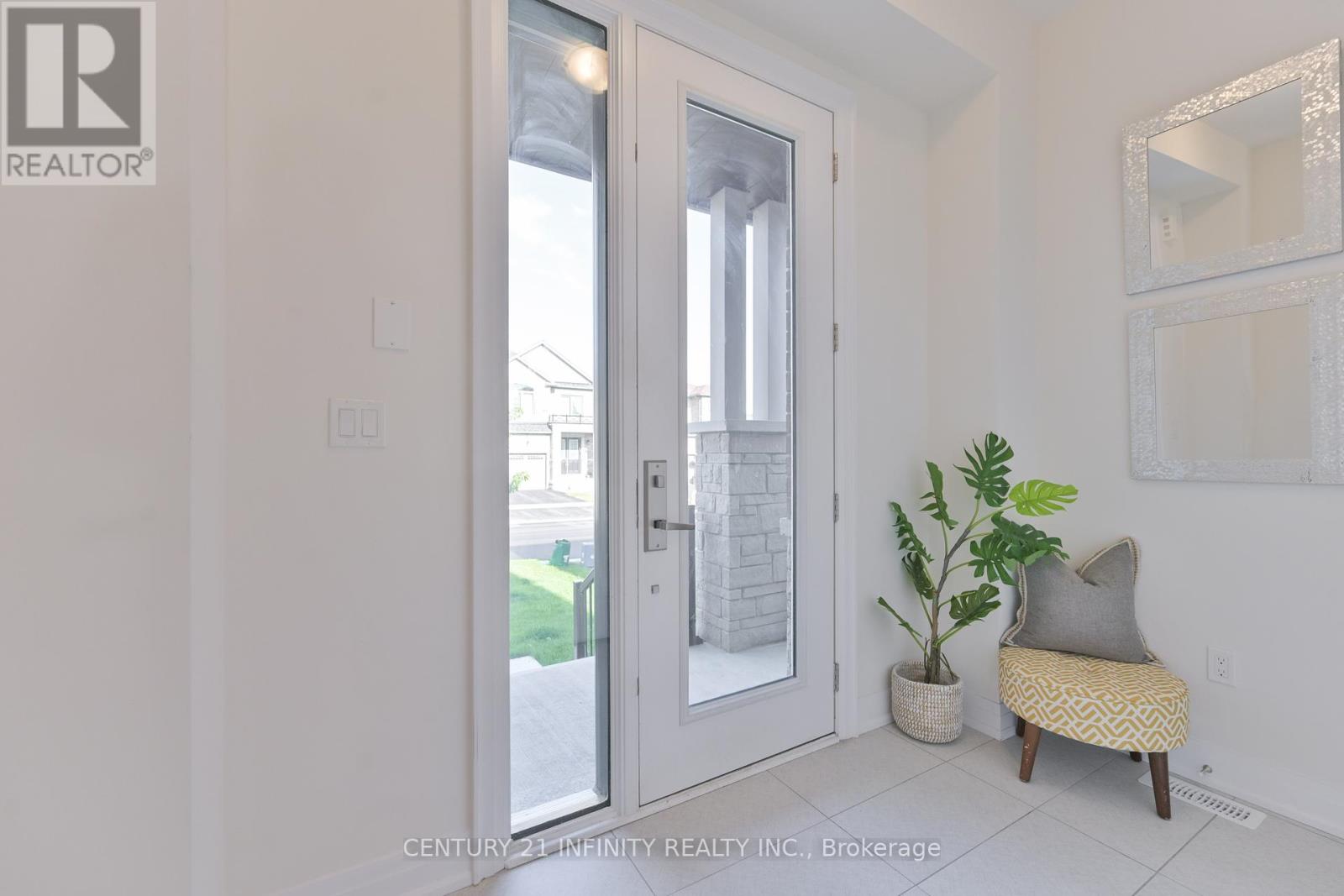 10 Hoad Street, Clarington (Newcastle), Ontario  L1B 0W1 - Photo 3 - E12402413