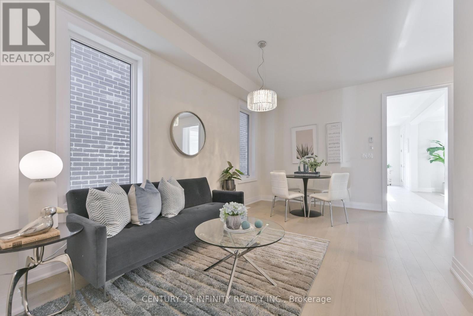 10 Hoad Street, Clarington (Newcastle), Ontario  L1B 0W1 - Photo 5 - E12402413