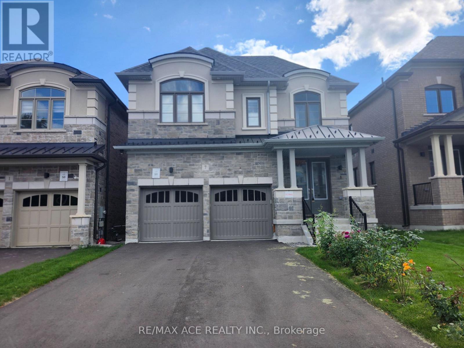 Main - 7 Northrop Avenue, Clarington (Newcastle), Ontario  L1B 0W6 - Photo 1 - E12402819