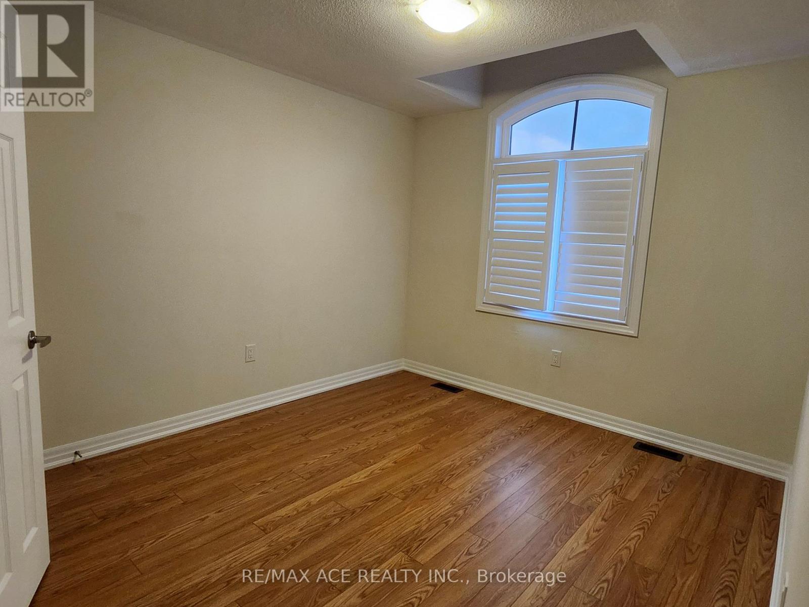 Main - 7 Northrop Avenue, Clarington (Newcastle), Ontario  L1B 0W6 - Photo 23 - E12402819
