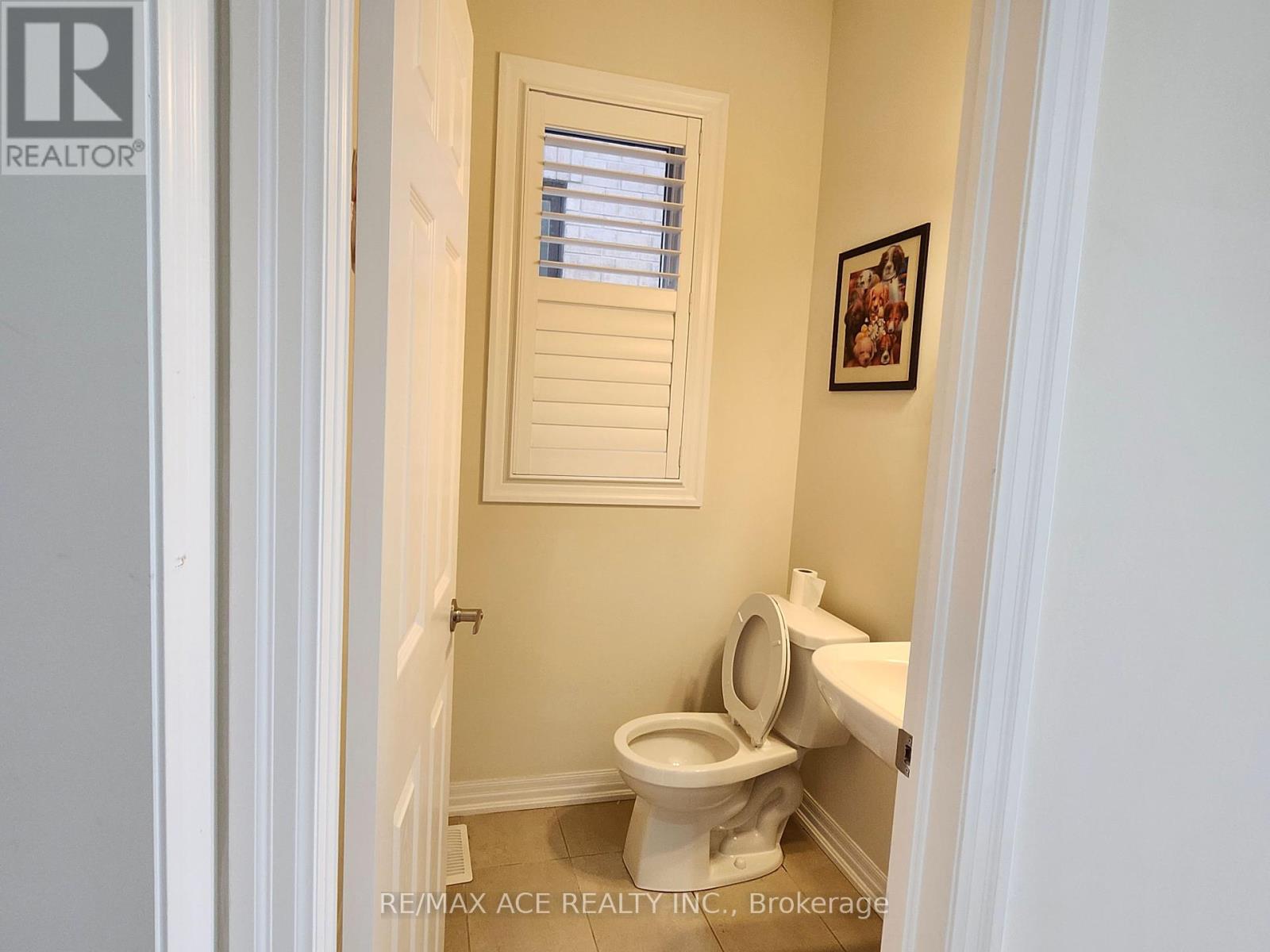 Main - 7 Northrop Avenue, Clarington (Newcastle), Ontario  L1B 0W6 - Photo 4 - E12402819