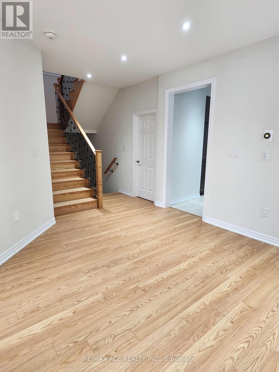Main - 7 Northrop Avenue, Clarington (Newcastle), Ontario  L1B 0W6 - Photo 6 - E12402819