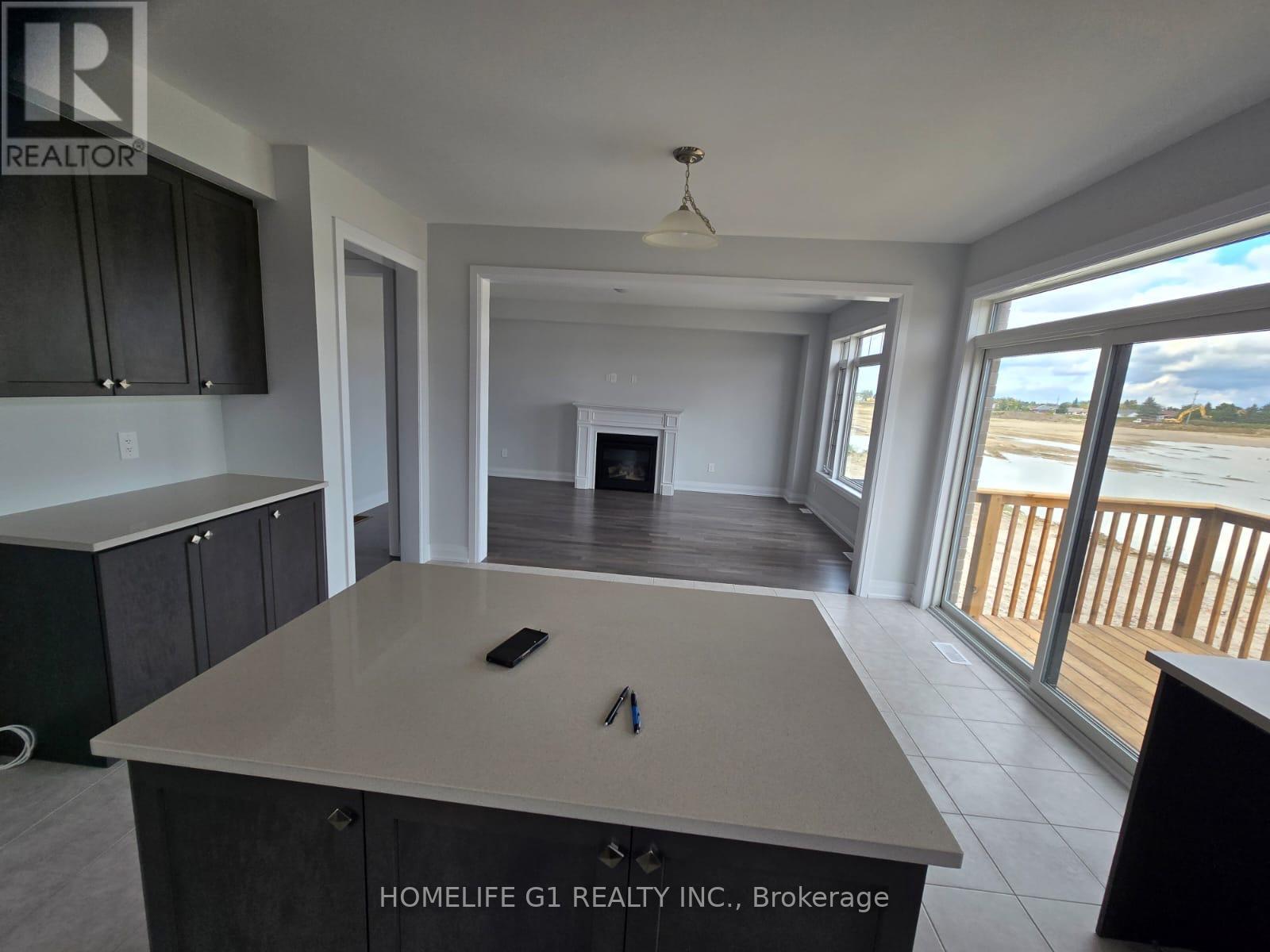 165 St Joseph Drive, Kawartha Lakes (Lindsay), Ontario  K9V 0R8 - Photo 4 - X12402847