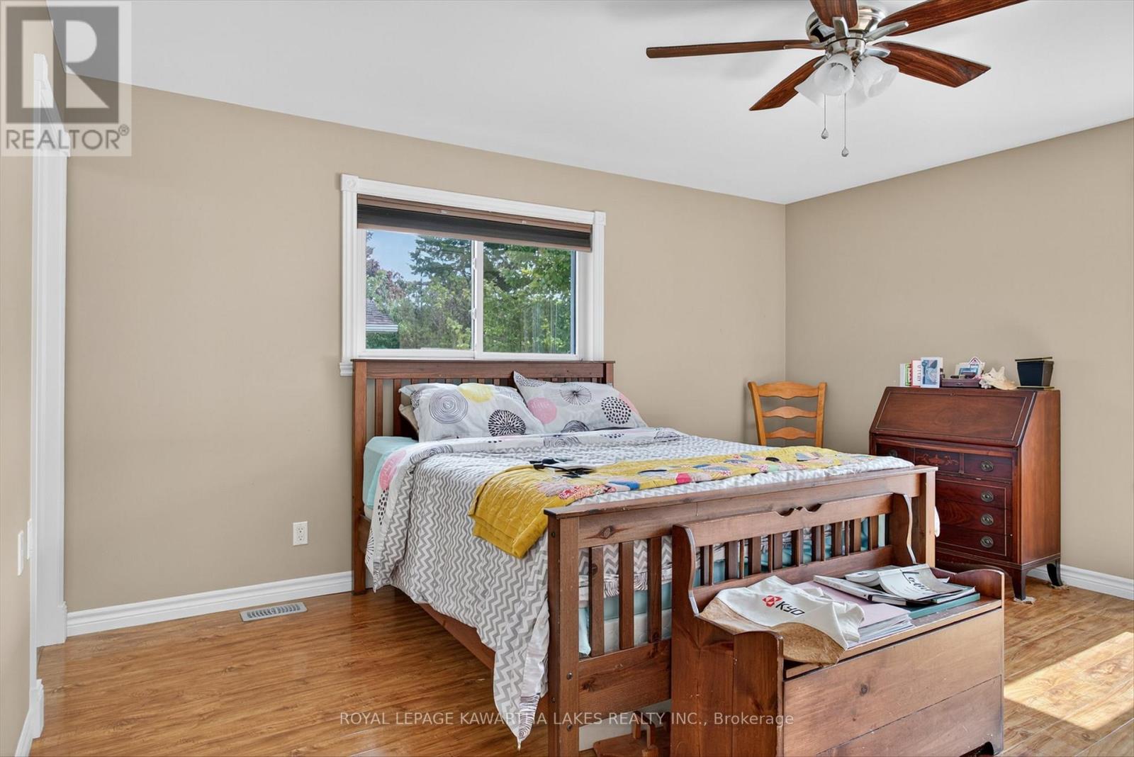 21 Hillside Drive, Kawartha Lakes (Lindsay), Ontario  K9V 1A3 - Photo 18 - X12403064