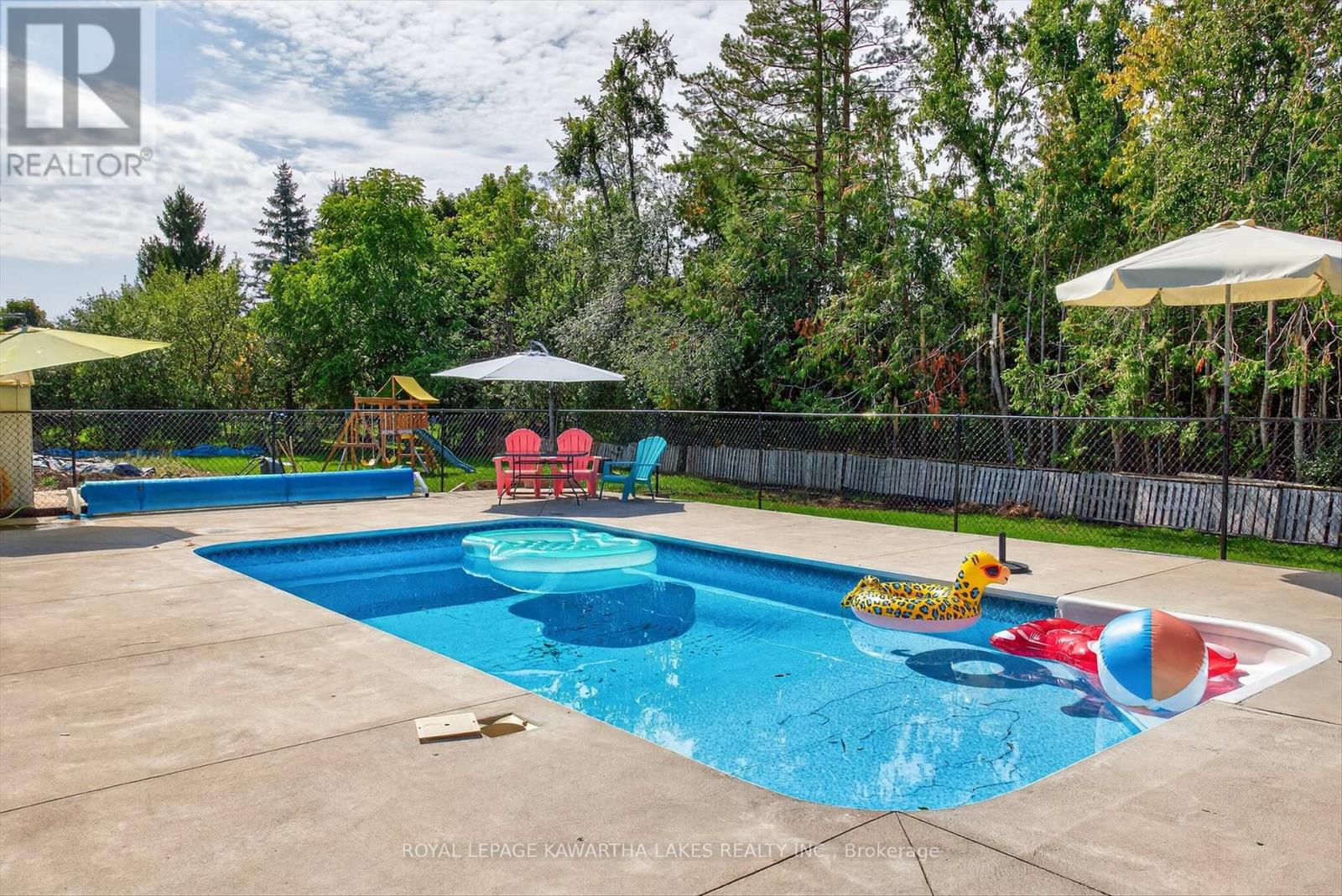 21 Hillside Drive, Kawartha Lakes (Lindsay), Ontario  K9V 1A3 - Photo 35 - X12403064