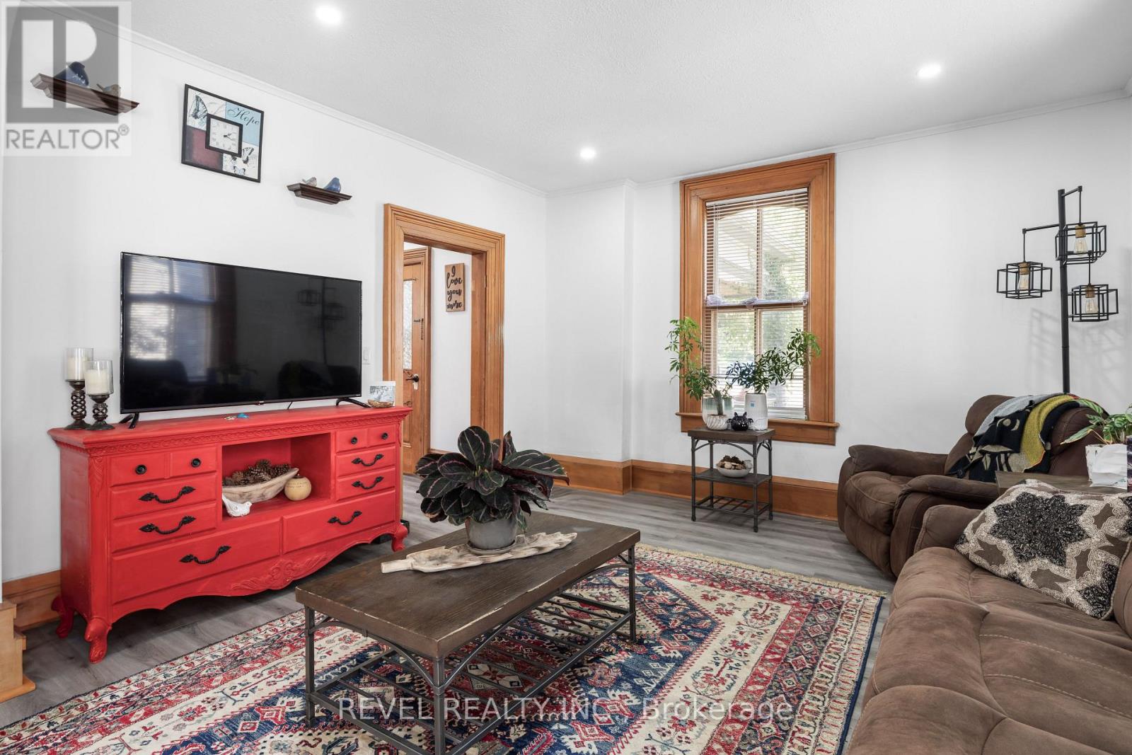 61 Bond Street, Kawartha Lakes (Lindsay), Ontario  K9V 3R3 - Photo 10 - X12403197