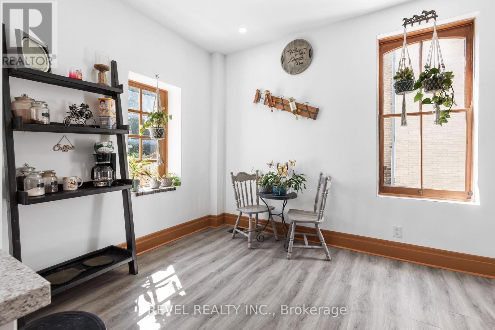 61 Bond Street, Kawartha Lakes (Lindsay), Ontario  K9V 3R3 - Photo 14 - X12403197