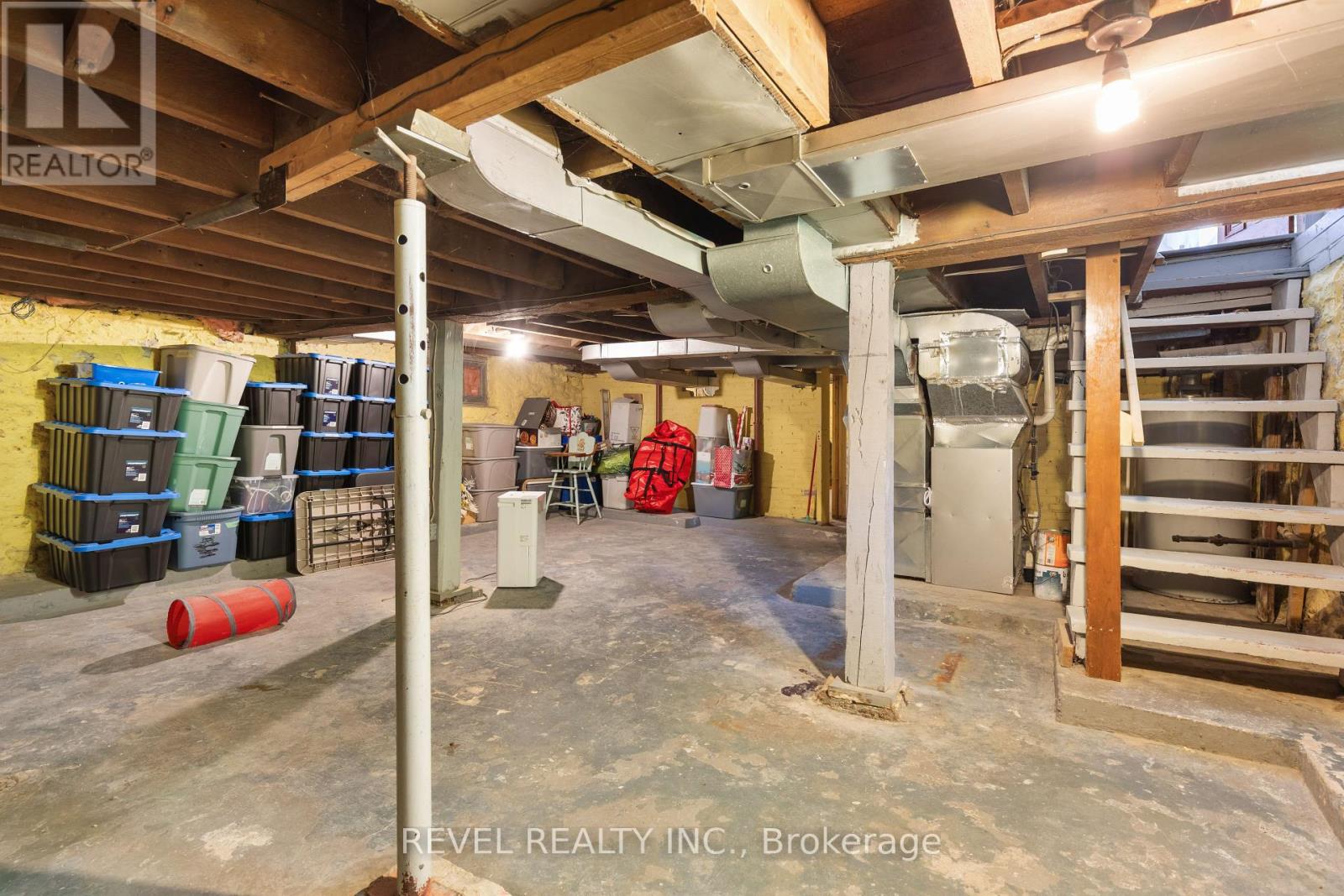 61 Bond Street, Kawartha Lakes (Lindsay), Ontario  K9V 3R3 - Photo 37 - X12403197