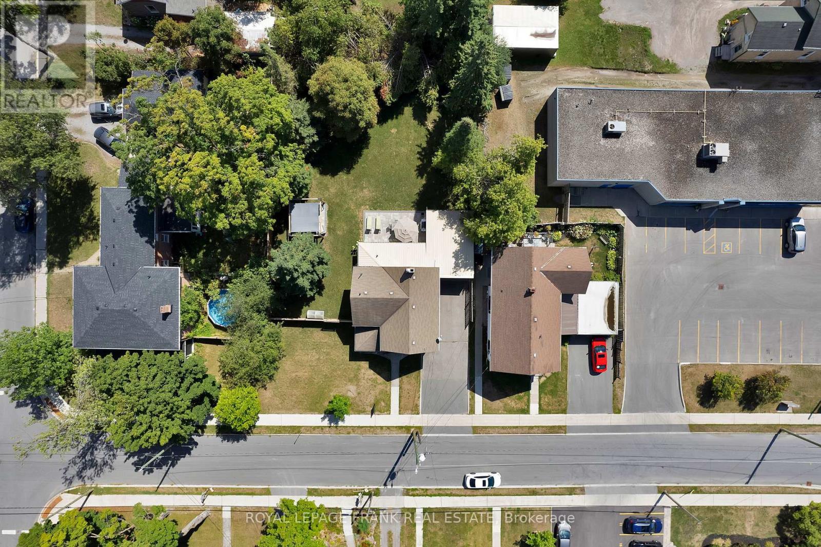 5 Glenelg Street E, Kawartha Lakes (Lindsay), Ontario  K9V 1Y5 - Photo 44 - X12403506